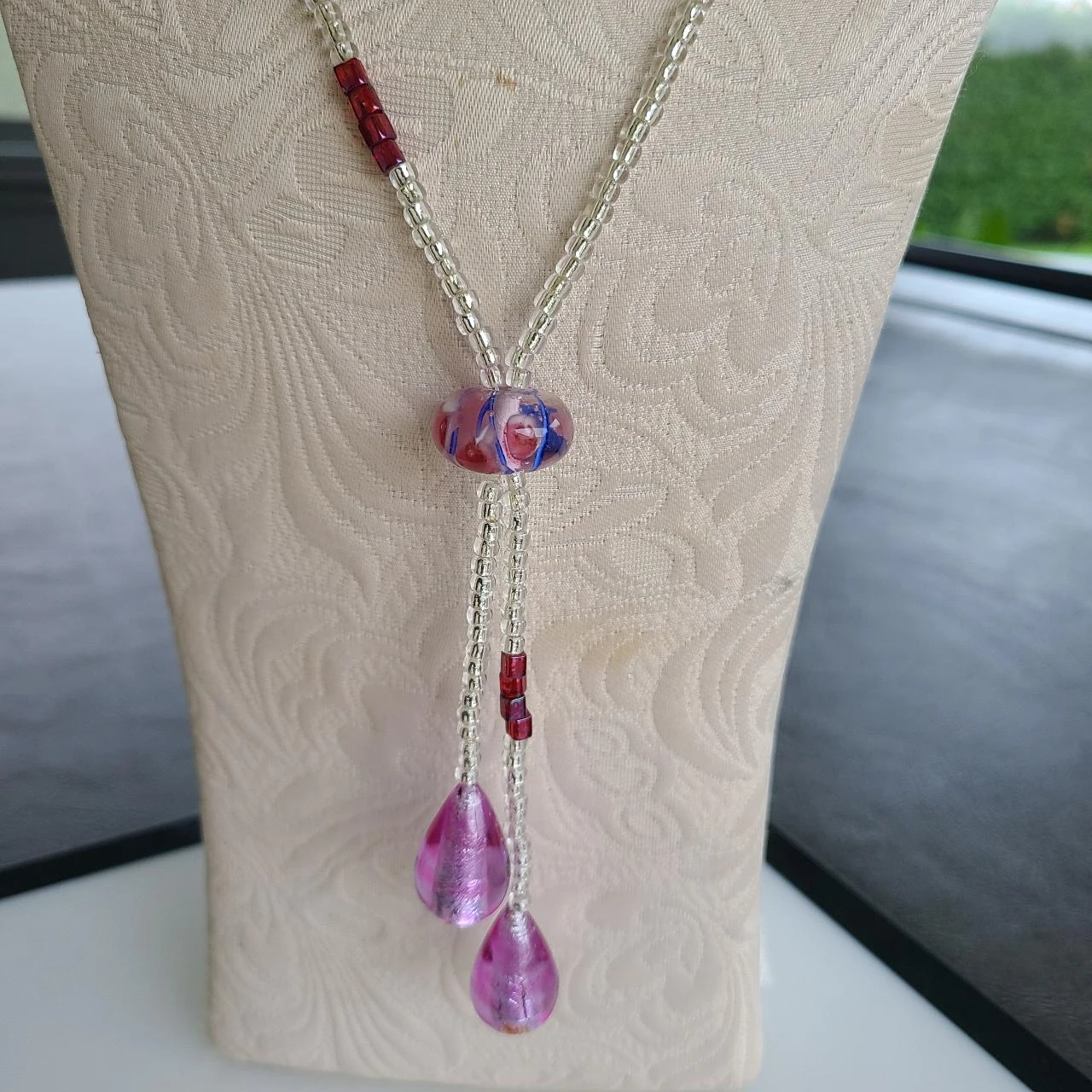 Collar de cuentas de vidrio con corazón de plata y cuentas de lámpara de violín PA1021 – photo 3